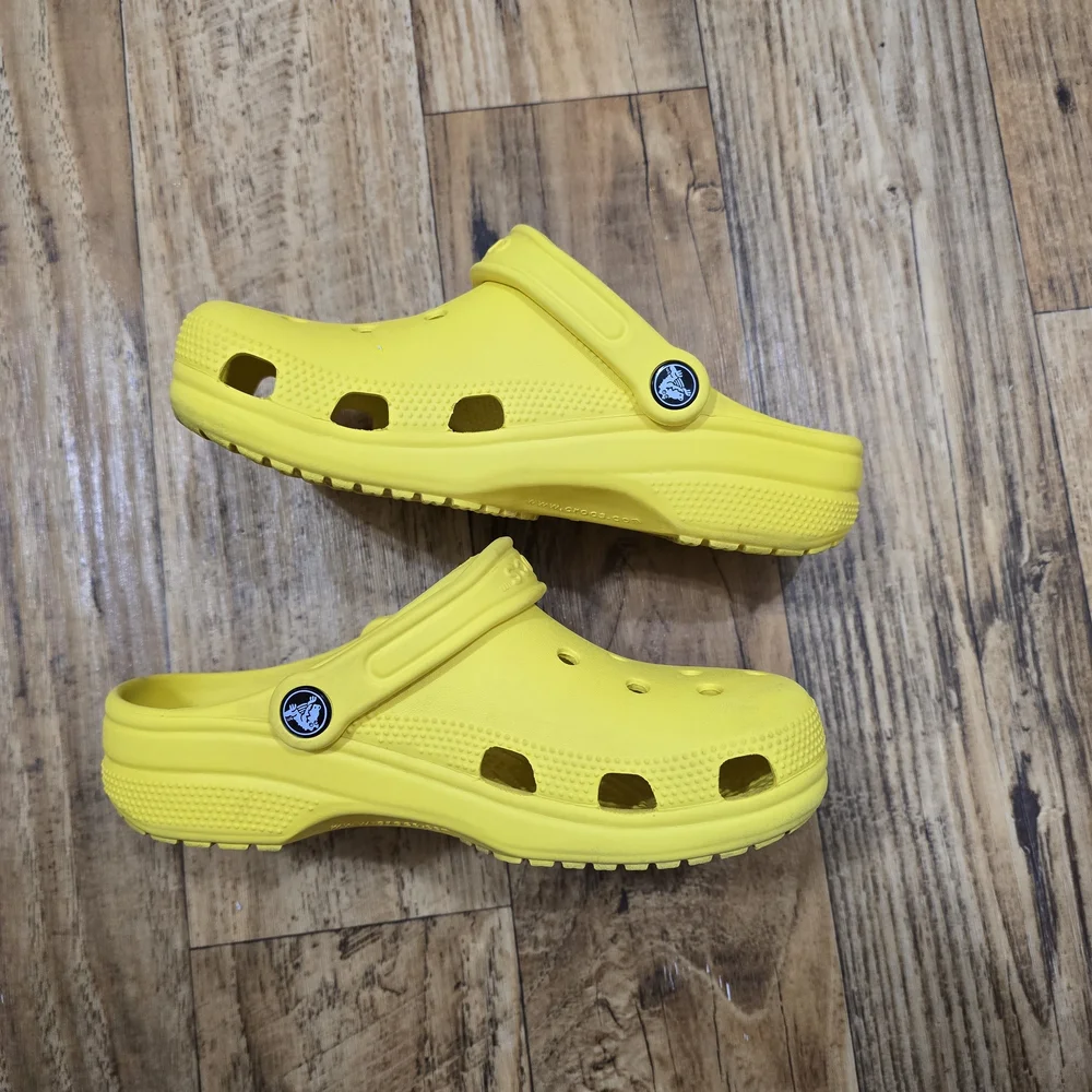 CROCS  Bright Yellow Clogs - Picture 3 of 6